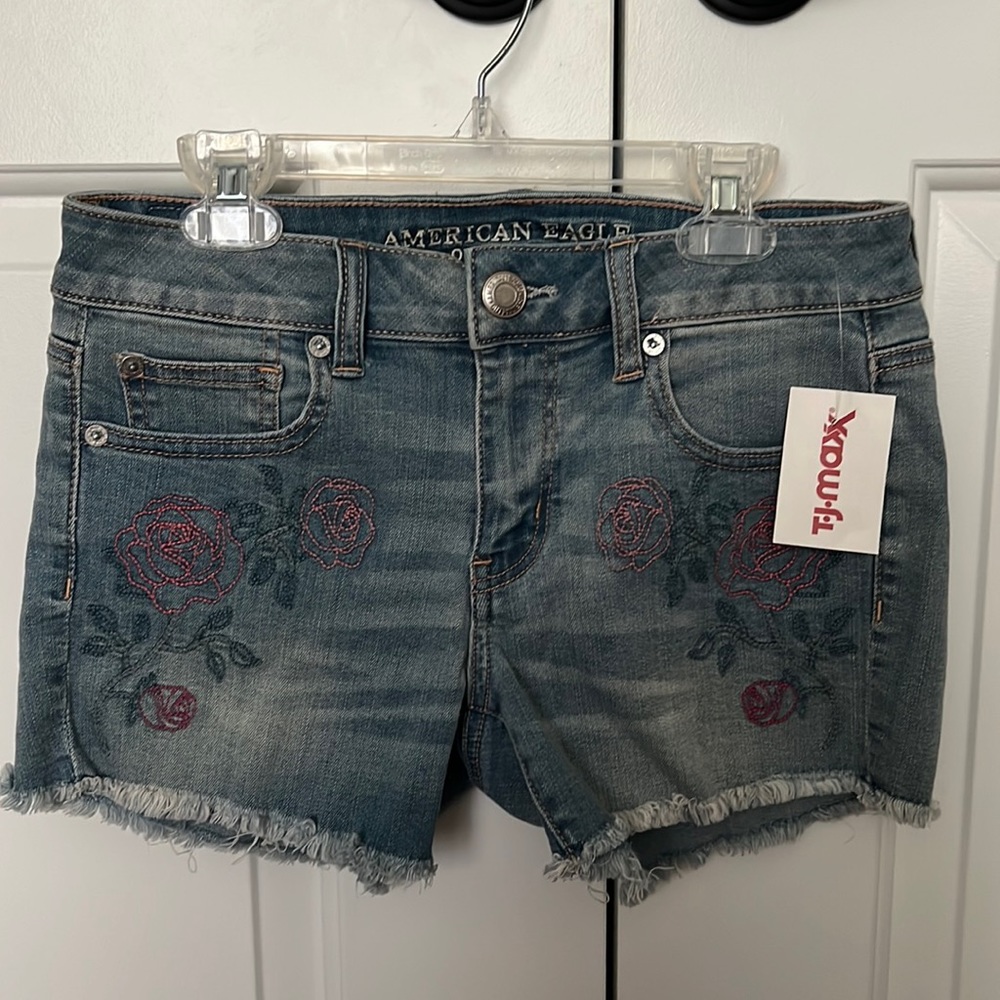 Brand- American Eagle; Size- 4; Color-blue, pink